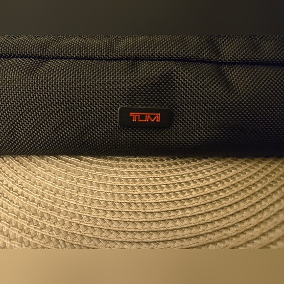 TUMI Alpha Zippered Pouch - Black - Picture 2 of 6